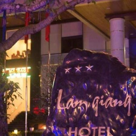 Lam Giang Hotel Vinh Extérieur photo