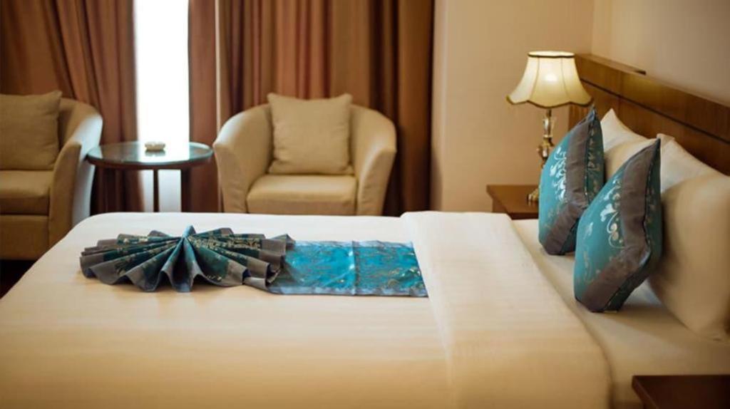 Lam Giang Hotel Vinh Extérieur photo