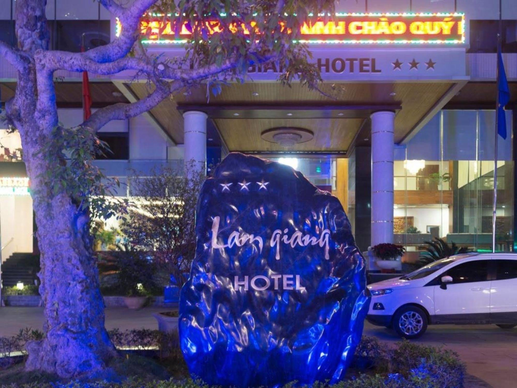 Lam Giang Hotel Vinh Extérieur photo