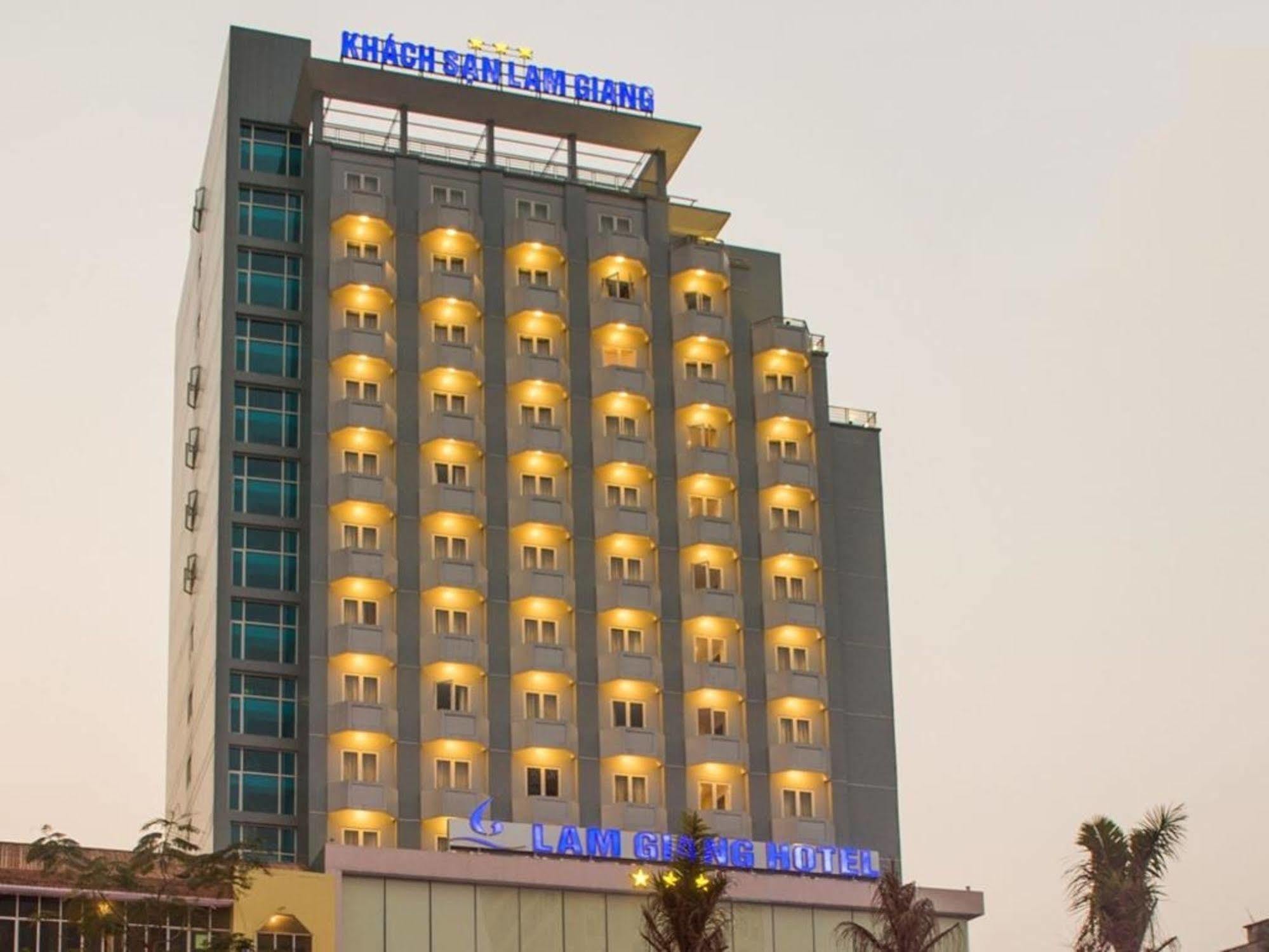 Lam Giang Hotel Vinh Extérieur photo