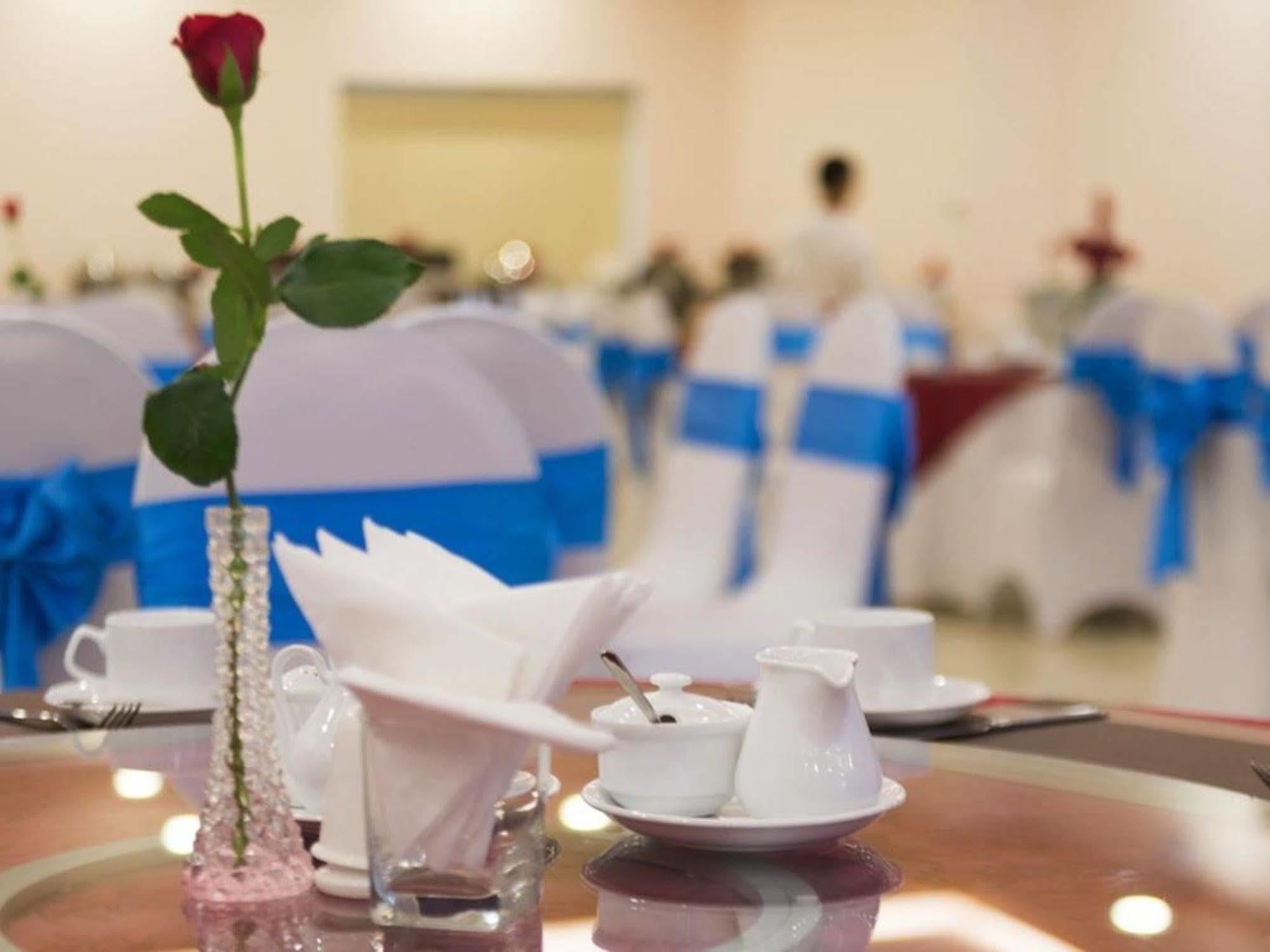 Lam Giang Hotel Vinh Extérieur photo