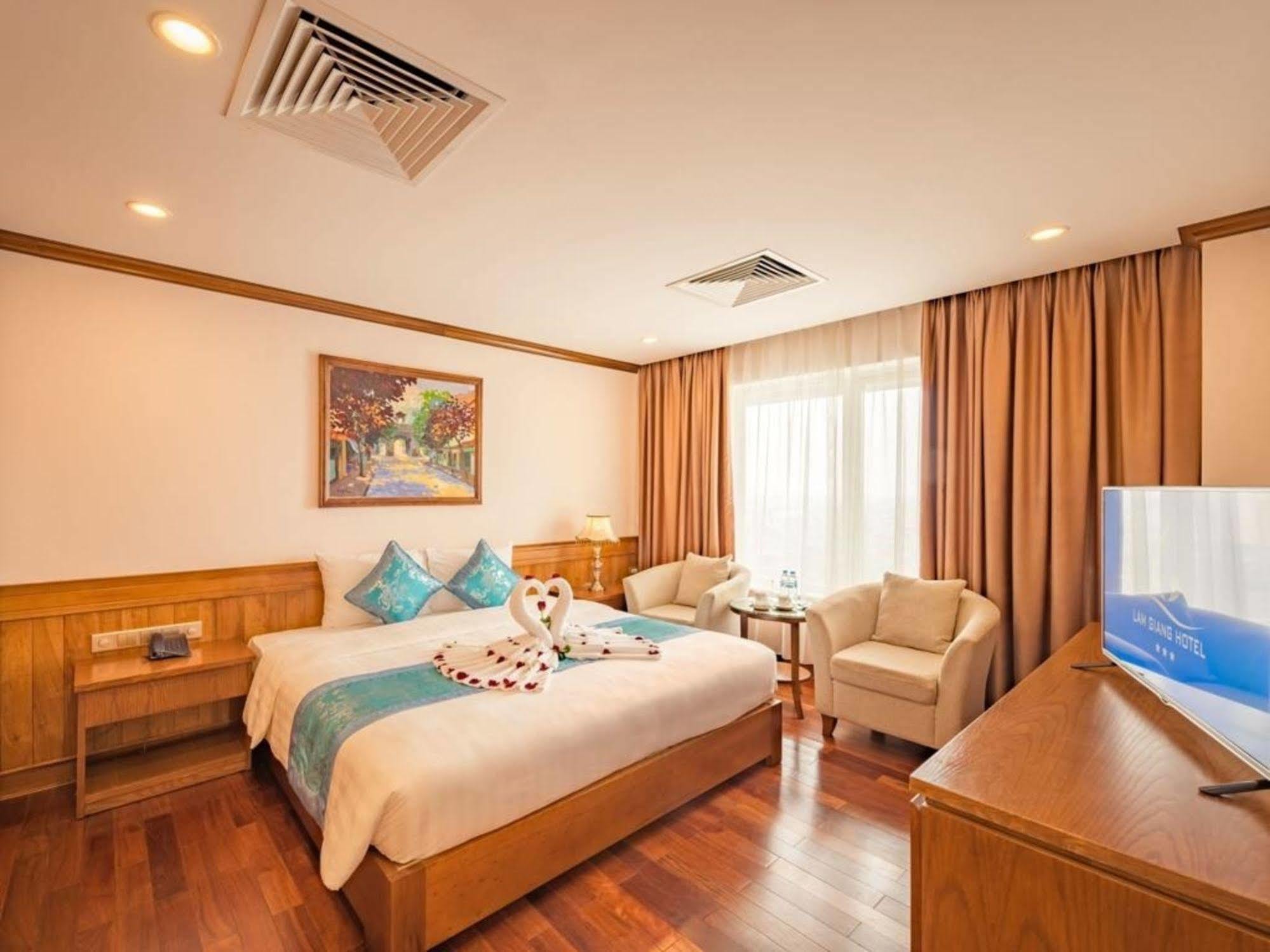 Lam Giang Hotel Vinh Extérieur photo
