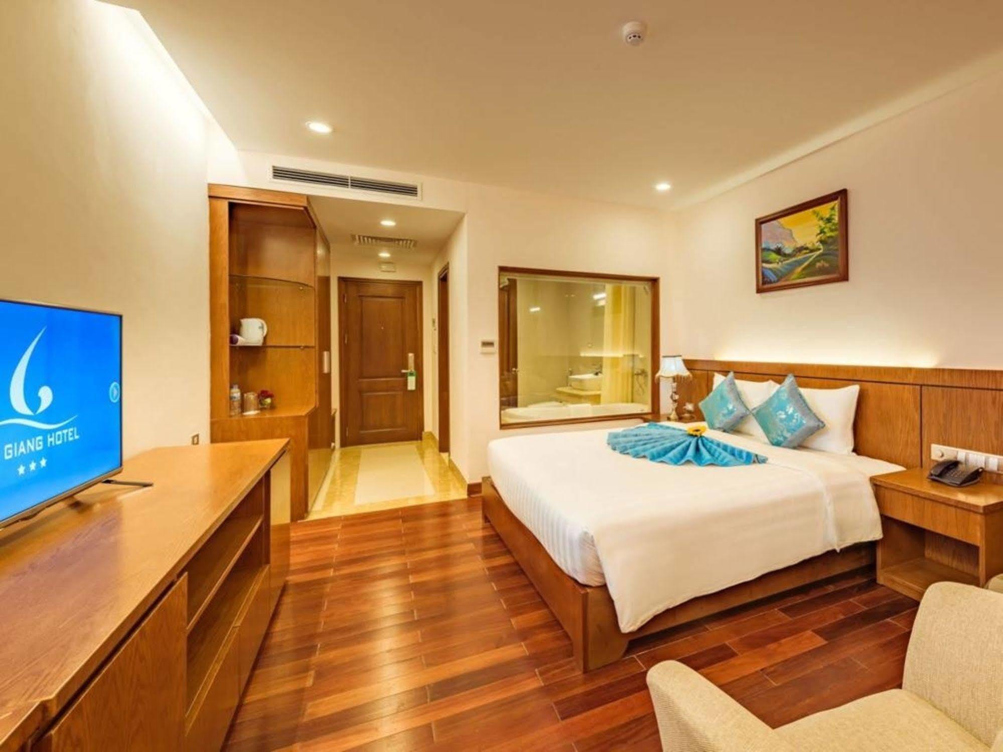 Lam Giang Hotel Vinh Extérieur photo