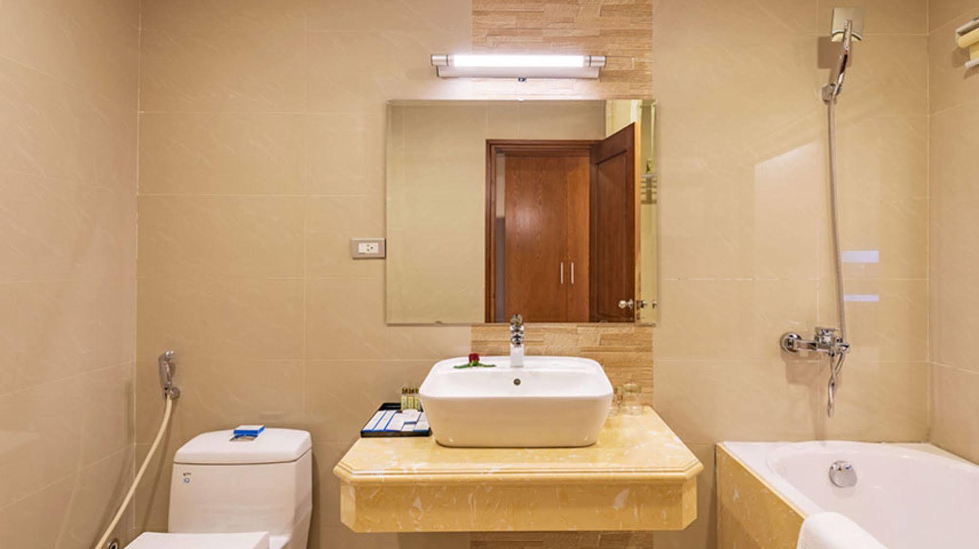 Lam Giang Hotel Vinh Extérieur photo